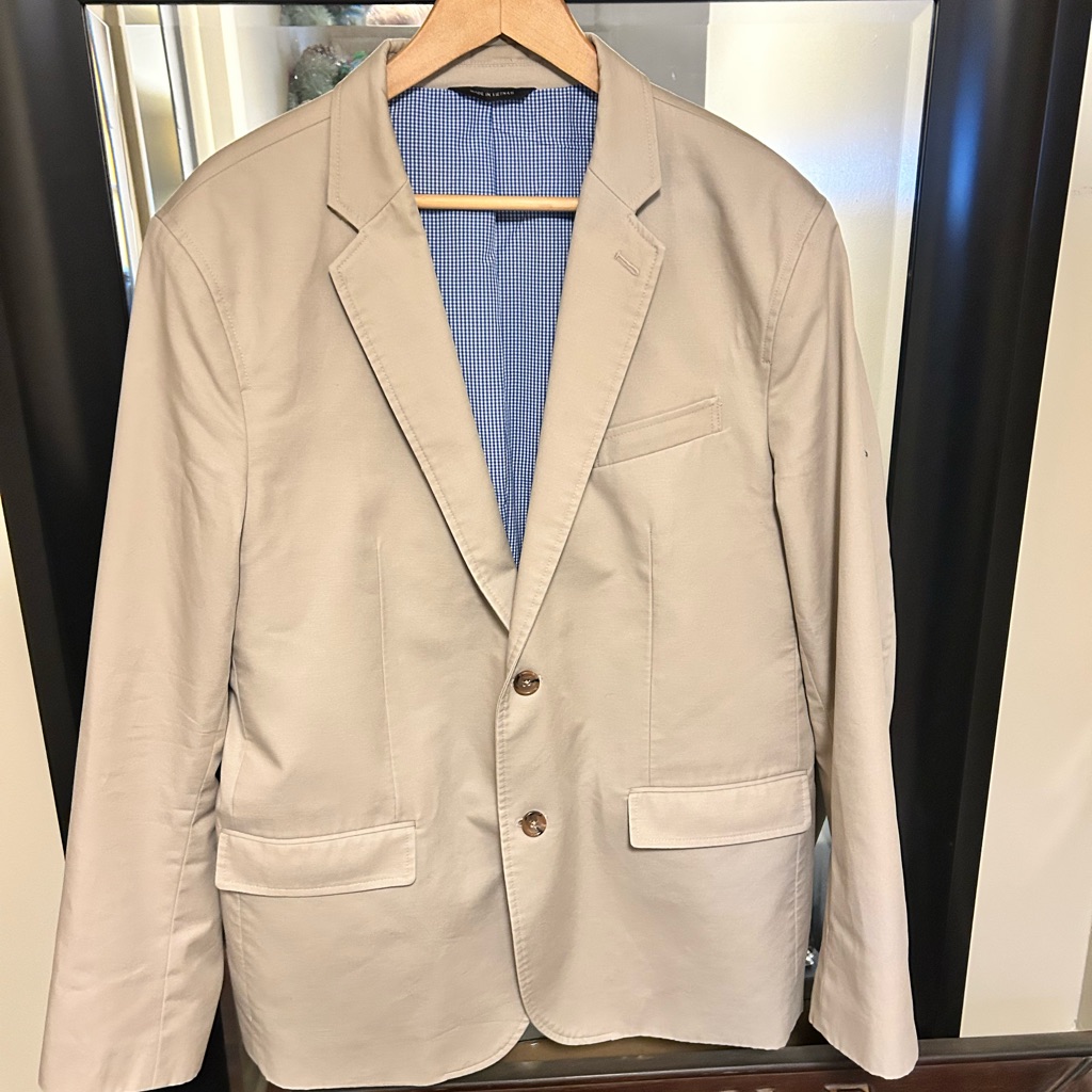 Banana Republic Tan Tailored Blazer Top Stitching On Lapel Edges Pocket Edges.